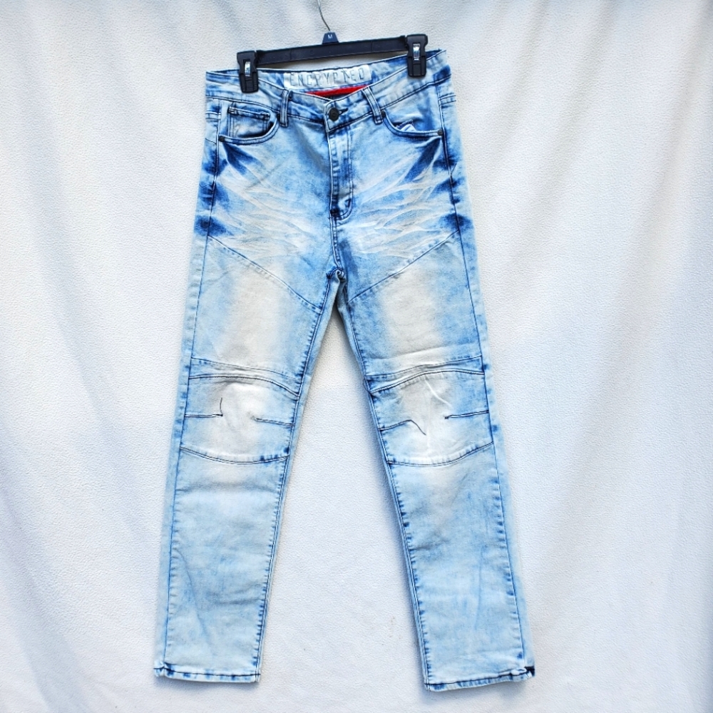 Distressed young men's jeans
